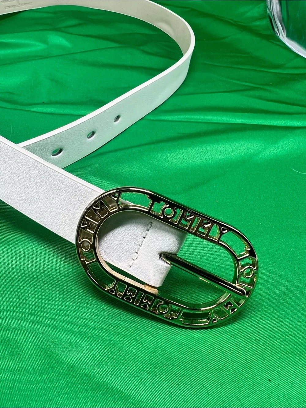 Tommy Hilfiger White Leather Belt with Gold Oval Logo Buckle